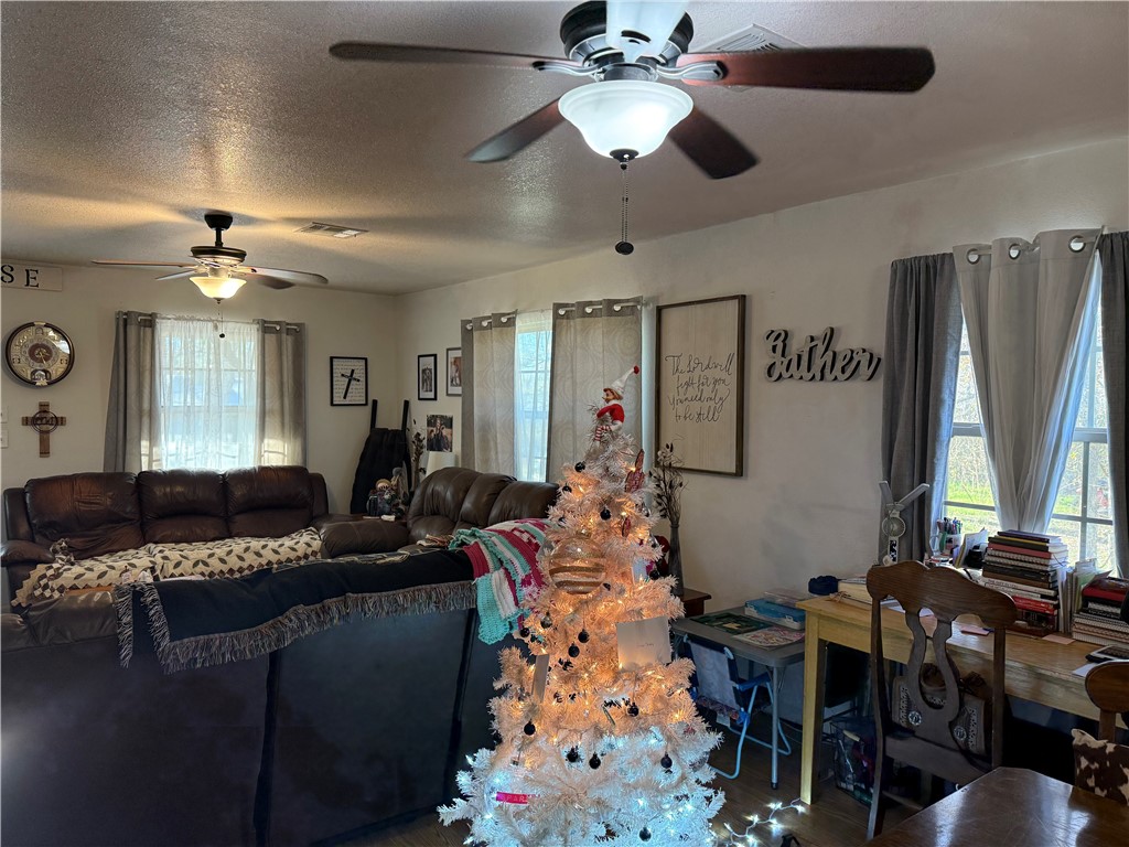 11735 Highway 84 Axtell, TX 76624 - Photo 6 of 15