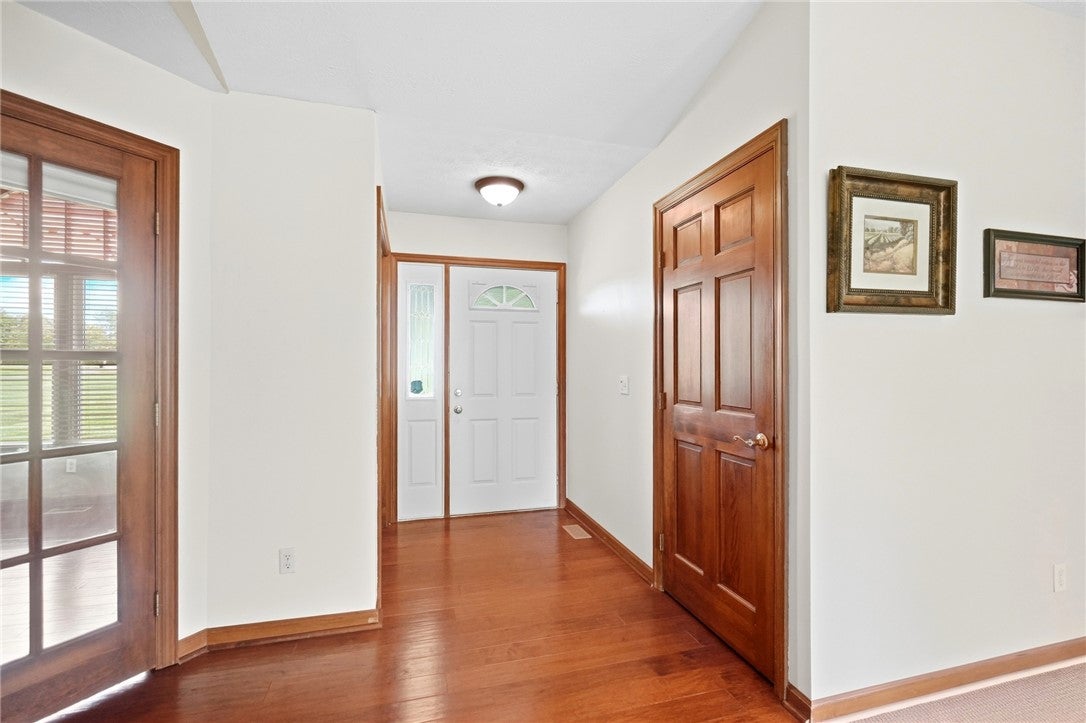 9625 Clearcreek Franklin Road Springboro, OH 45342 - Photo 9 of 85 Gallery Image 9