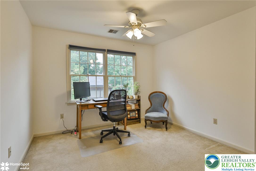 4070 Ross Road Bethlehem, PA 18020 - Photo 34 of 59