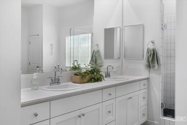 $649,999 | Undisclosed Address, Bakersfield, CA 93314