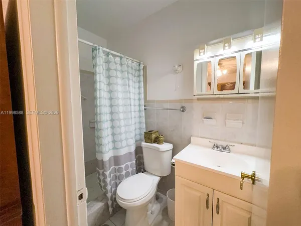 $3,500 | 3420 Southwest 104th Avenue, Miami, FL 33165