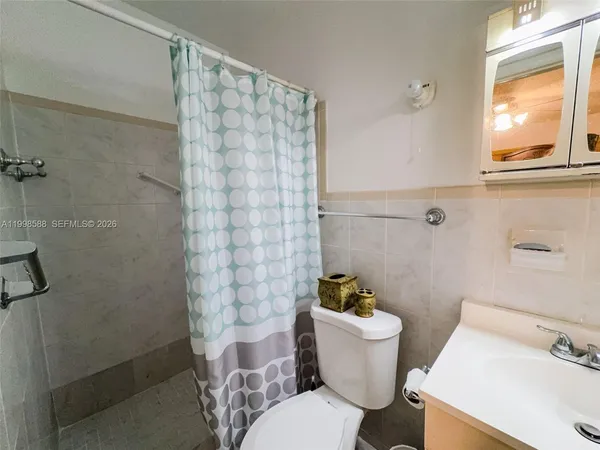 $3,500 | 3420 Southwest 104th Avenue, Miami, FL 33165