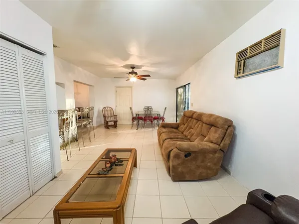 $3,500 | 3420 Southwest 104th Avenue, Miami, FL 33165