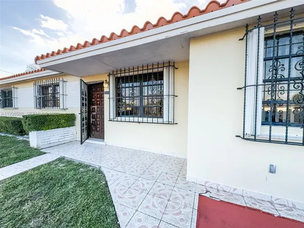 $3,500 | 3420 Southwest 104th Avenue, Miami, FL 33165