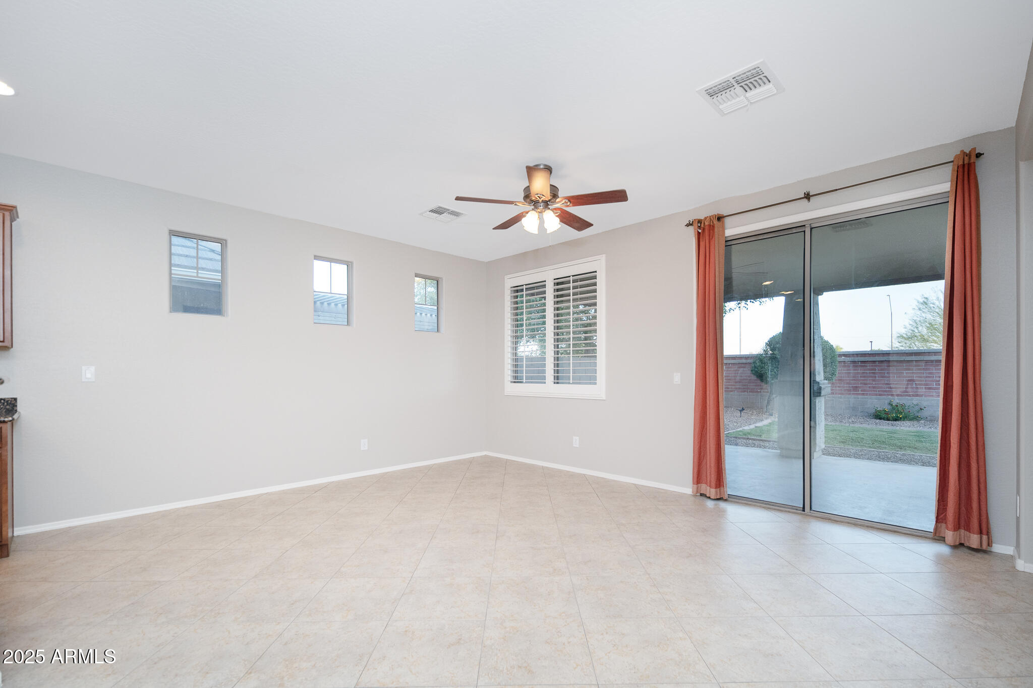 15345 West Wethersfield Road Surprise, AZ 85379 - Photo 11 of 37 11_Great-Room_02