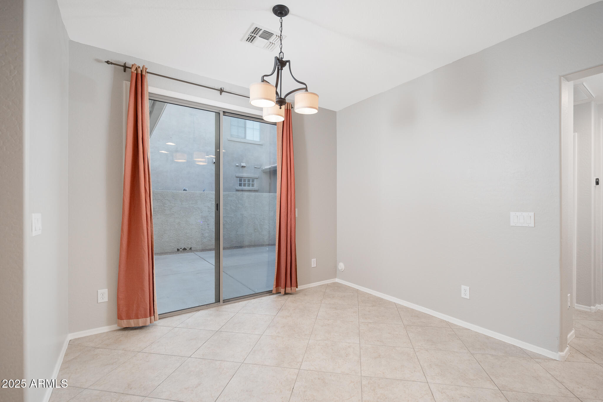 15345 West Wethersfield Road Surprise, AZ 85379 - Photo 12 of 37 12_Dining_01