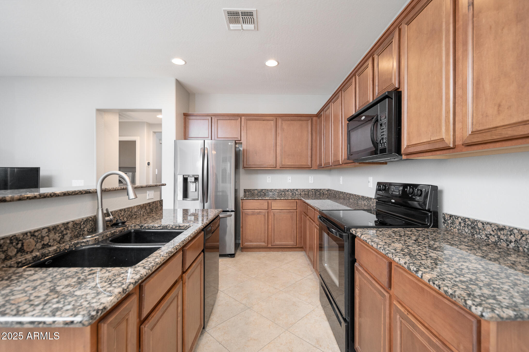 15345 West Wethersfield Road Surprise, AZ 85379 - Photo 8 of 37 08_KItchen_01