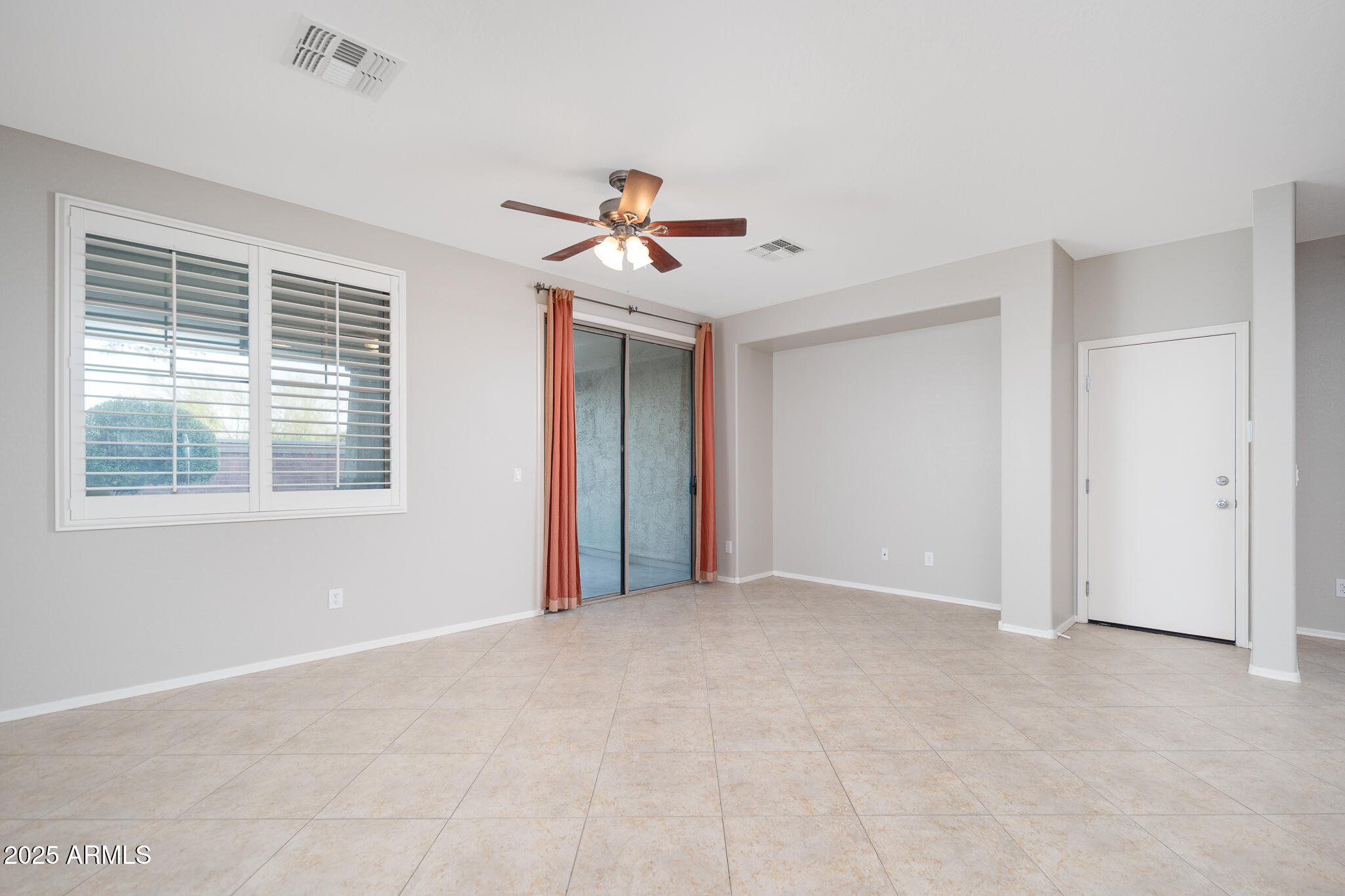 15345 West Wethersfield Road Surprise, AZ 85379 - Photo 10 of 37 10_Great-Room_01