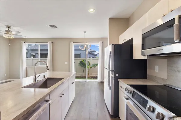 $850,000 | 91-1160 Kamakana Street, Unit 503, Ewa Beach, HI 96706