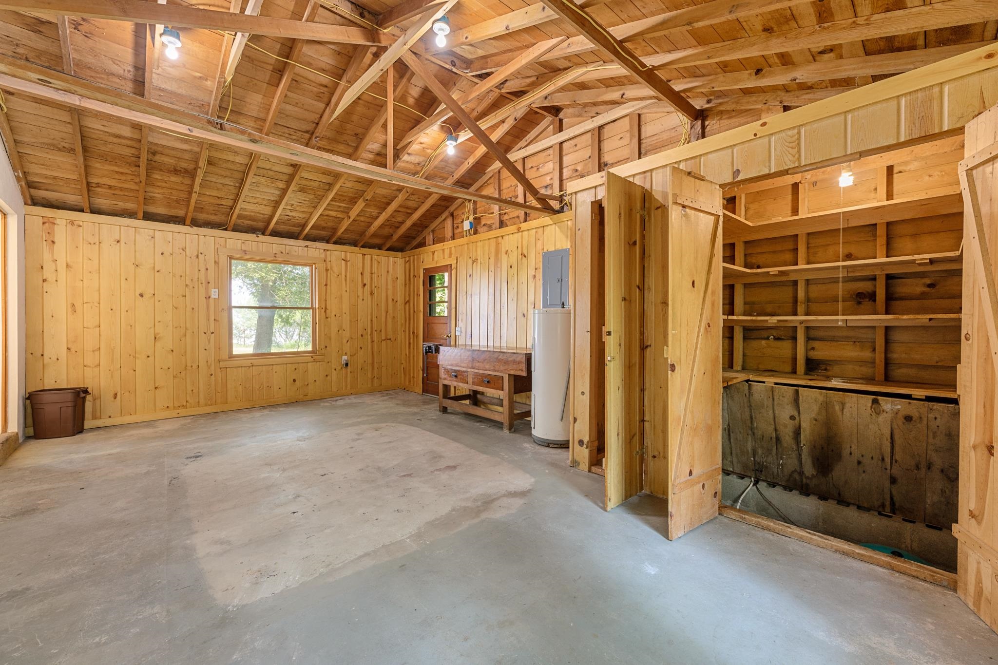 7242 South Brooks Road Maple City, MI 49664 - Photo 29 of 64 1912718-28.JPG