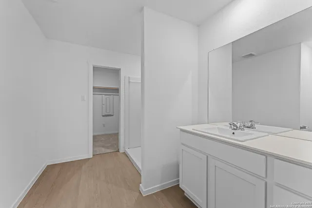 a picture of a wall with white walls