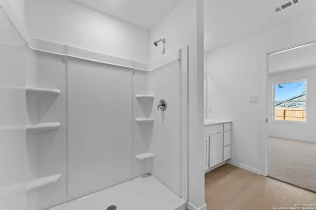 $290,000 | 112 Ellendale Place, Fredericksburg, TX 78624