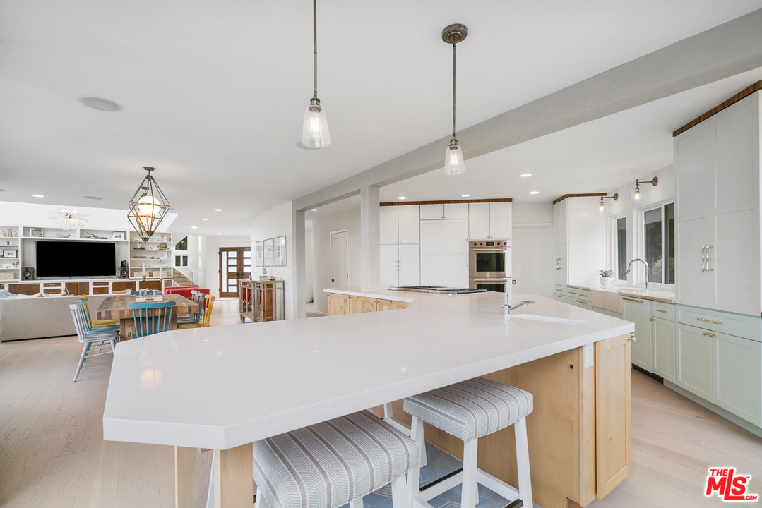 6272 Cavalleri Road Malibu, CA 90265 - Photo 10 of 47 a view of kitchen with sink and microwave