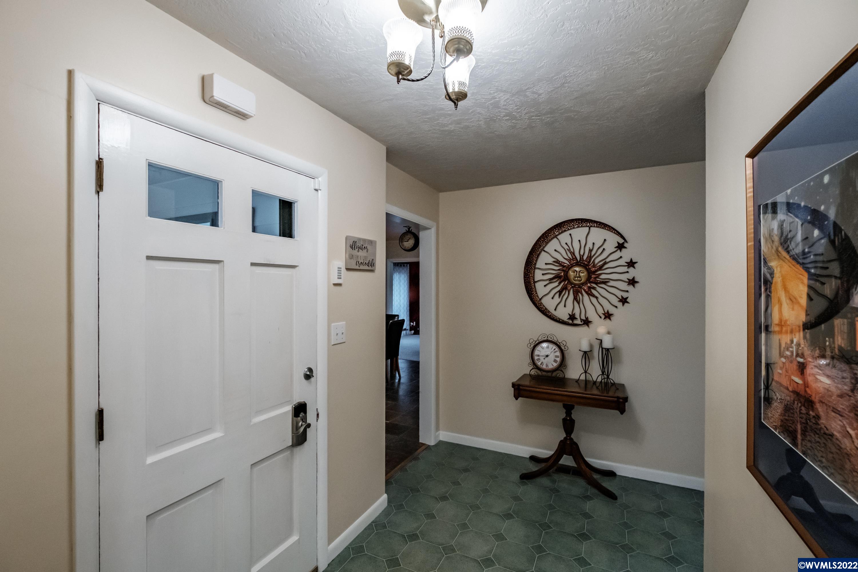 1270 Southwest Maple Street Albany, OR 97321 - Photo 3 of 27 Gallery Image 3