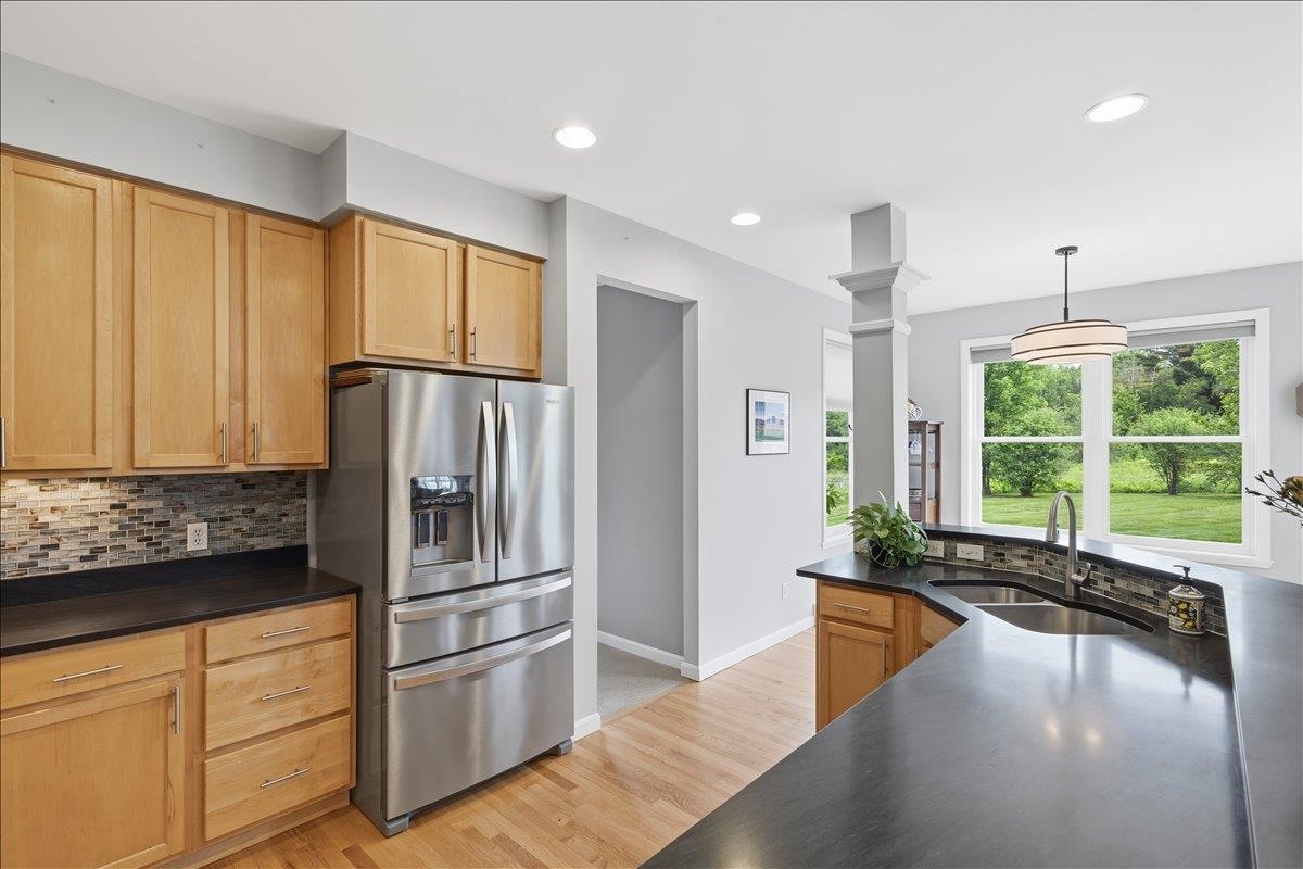 253 Barrett Lane Williston, VT 05495 - Photo 12 of 46