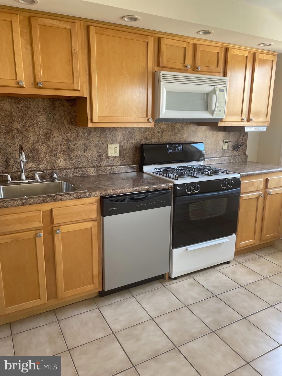 7412 Ruskin Road Philadelphia, PA 19151 - Photo 9 of 29 Gallery Image 9