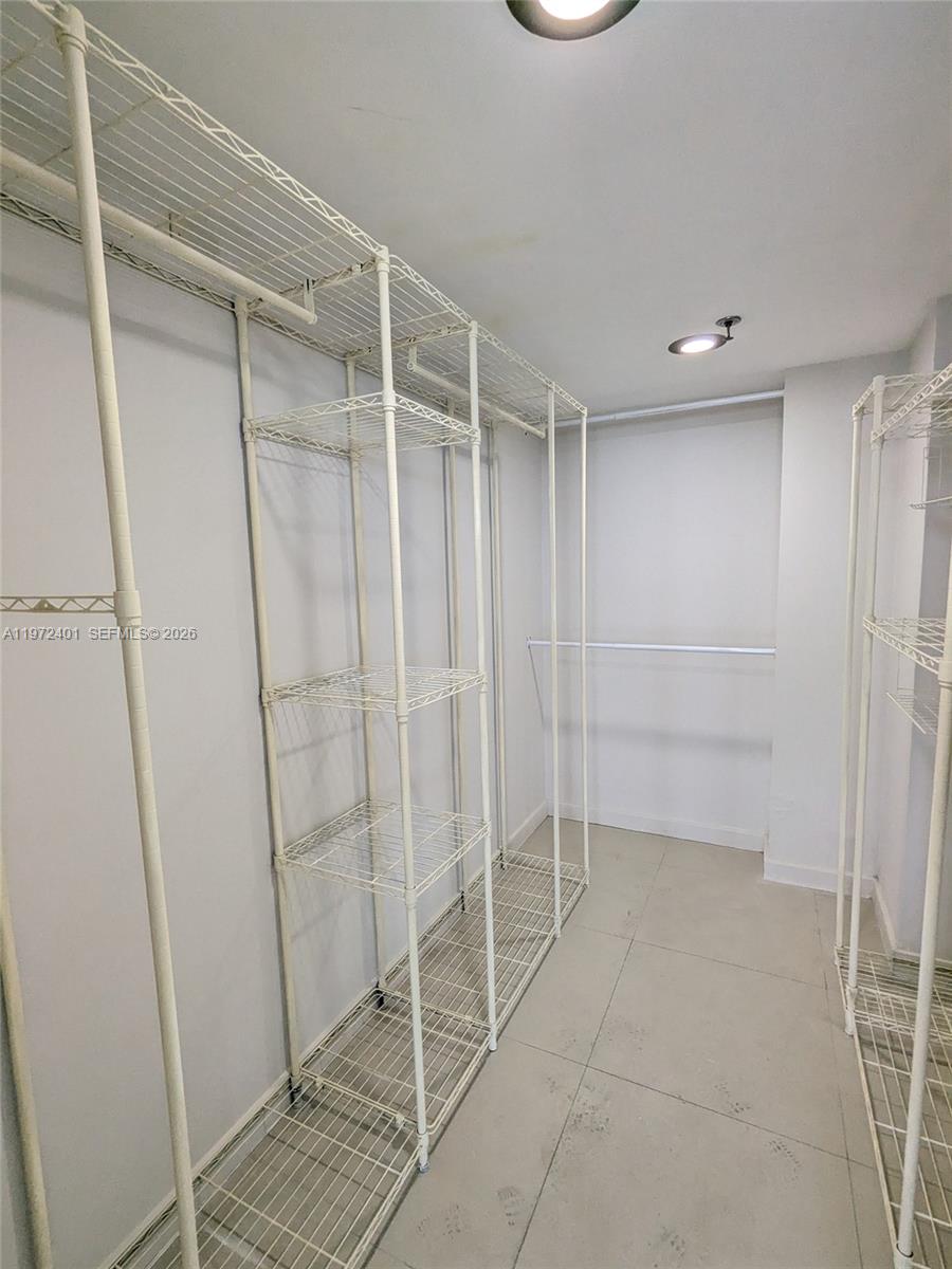 555 Northeast 15th Street, Unit 20B Miami, FL 33132 - Photo 17 of 23