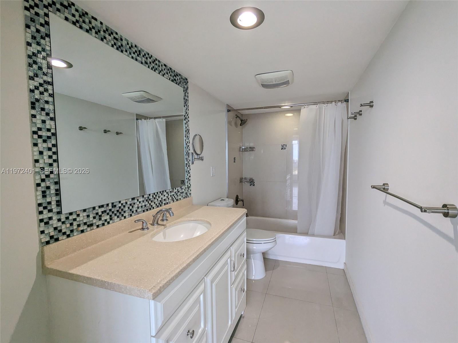 555 Northeast 15th Street, Unit 20B Miami, FL 33132 - Photo 18 of 23