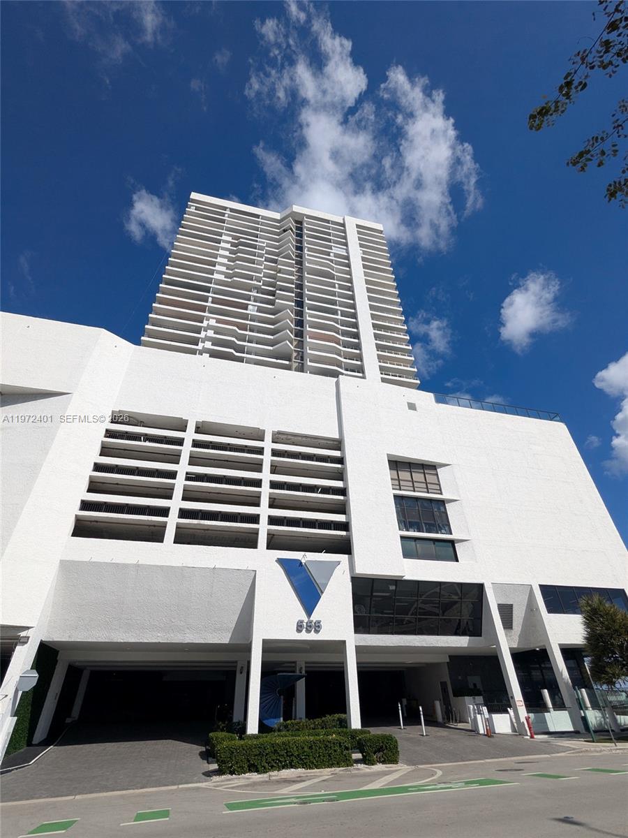 555 Northeast 15th Street, Unit 20B Miami, FL 33132 - Photo 20 of 23