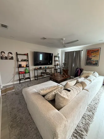 $900 | 1305 Airport Drive, Unit A05, Tallahassee, FL 32304