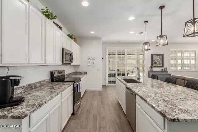 $1,995 | 24970 172nd Avenue, Surprise, AZ 85387