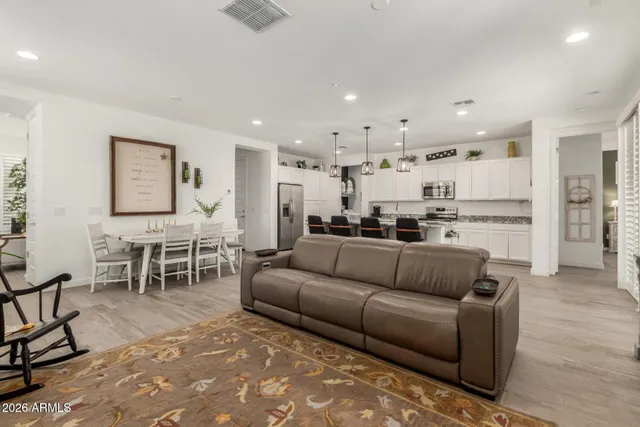 $1,995 | 24970 172nd Avenue, Surprise, AZ 85387