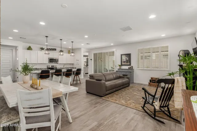 $1,995 | 24970 172nd Avenue, Surprise, AZ 85387