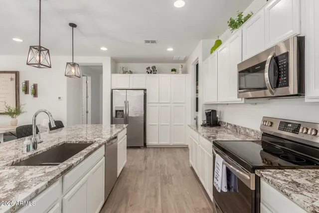 $1,995 | 24970 172nd Avenue, Surprise, AZ 85387