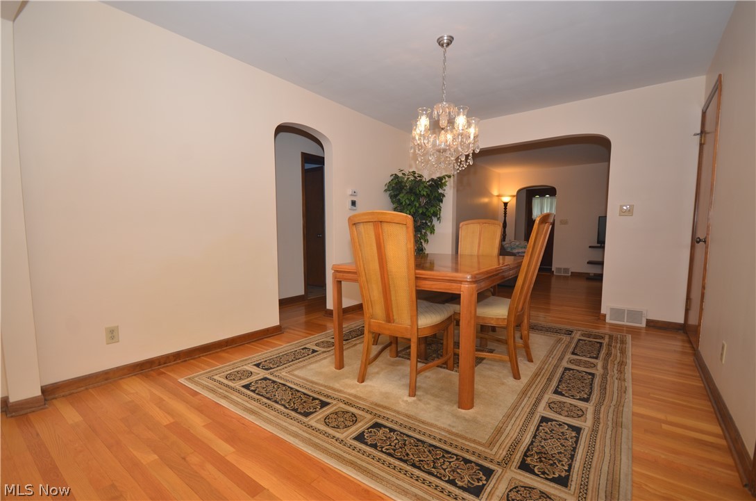 2880 Lee Road Silver Lake, OH 44224 - Photo 6 of 26 Gallery Image 6