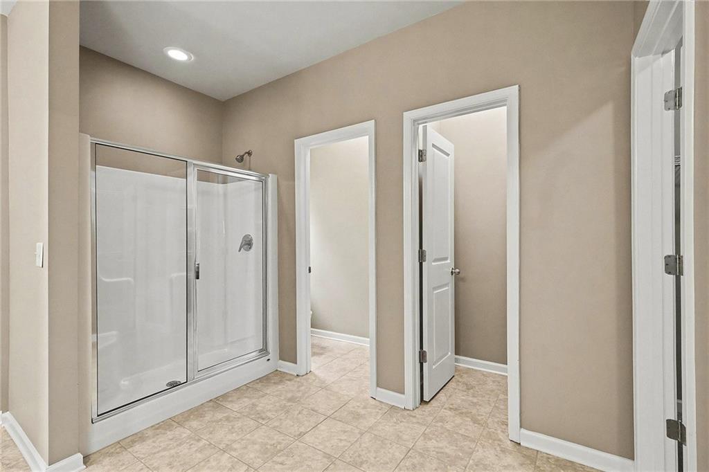 4475 Clubside Drive Gainesville, GA 30504 - Photo 27 of 36 a view of entryway with bathroom