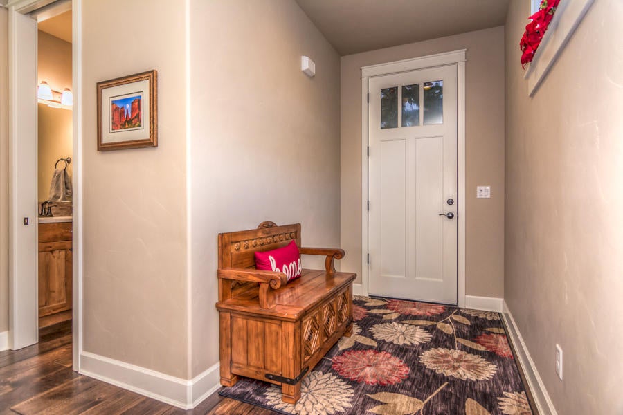 61057 Manhae Loop Bend, OR 97702 - Photo 2 of 24 2