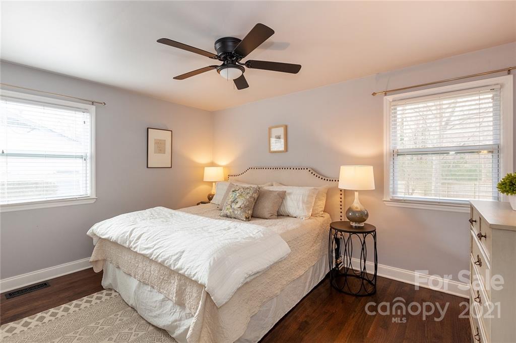 5110 Auburndale Road Charlotte, NC 28205 - Photo 14 of 30 a bedroom with a bed and a window