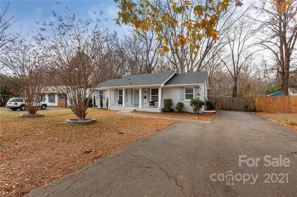 5110 Auburndale Road Charlotte, NC 28205 - Photo 30 of 30 a front view of a house with a yard