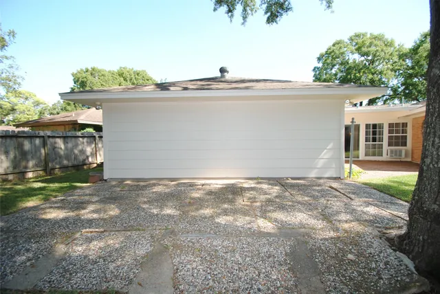 $339,000 | 1006 Baymeadow Drive, Houston, TX 77062