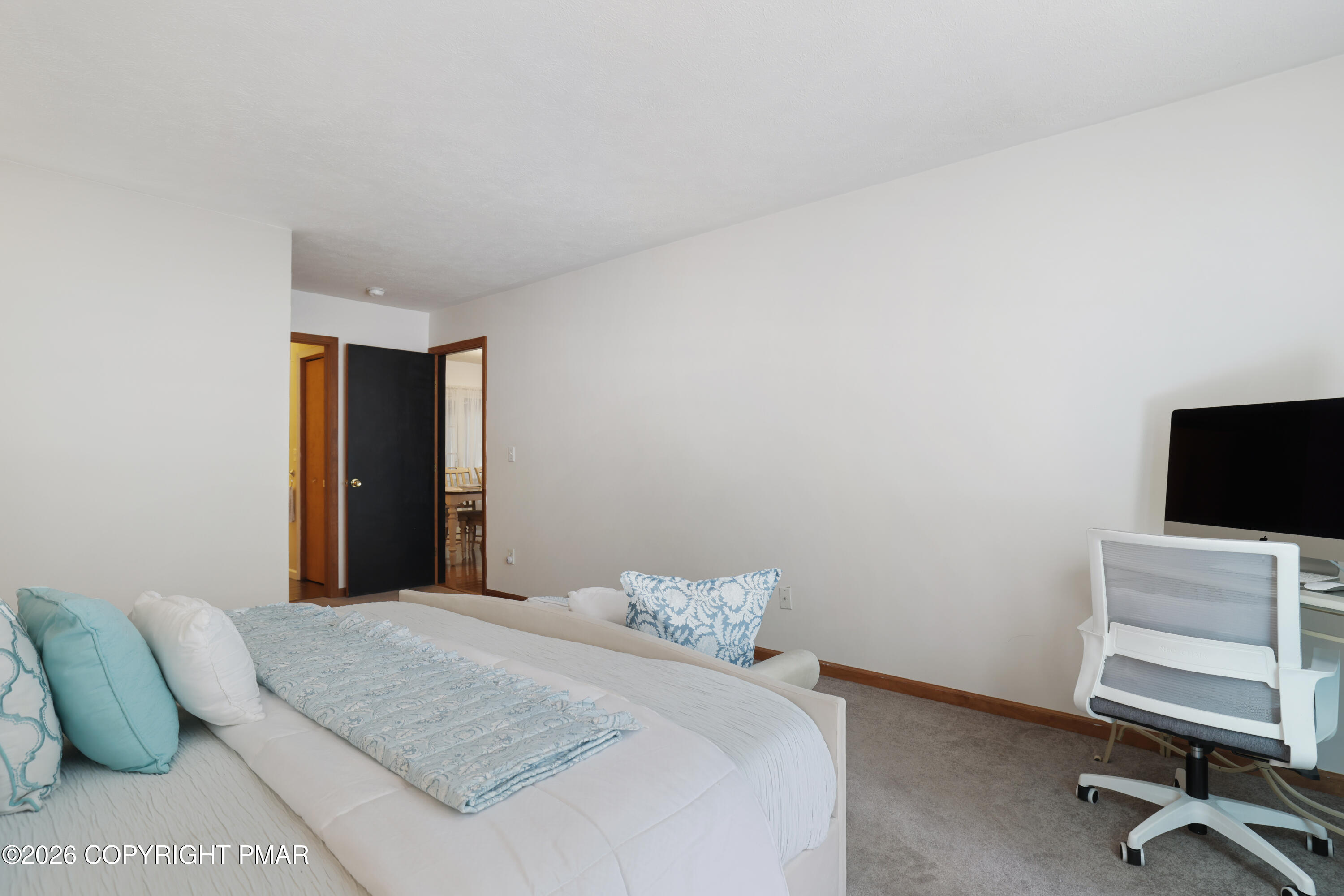 155 Wellington Way Bushkill, PA 18324 - Photo 26 of 76 26- Primary Bedroom