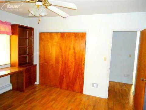 2374 Covert Road Burton, MI 48509 - Photo 11 of 33 20373980-10.JPG