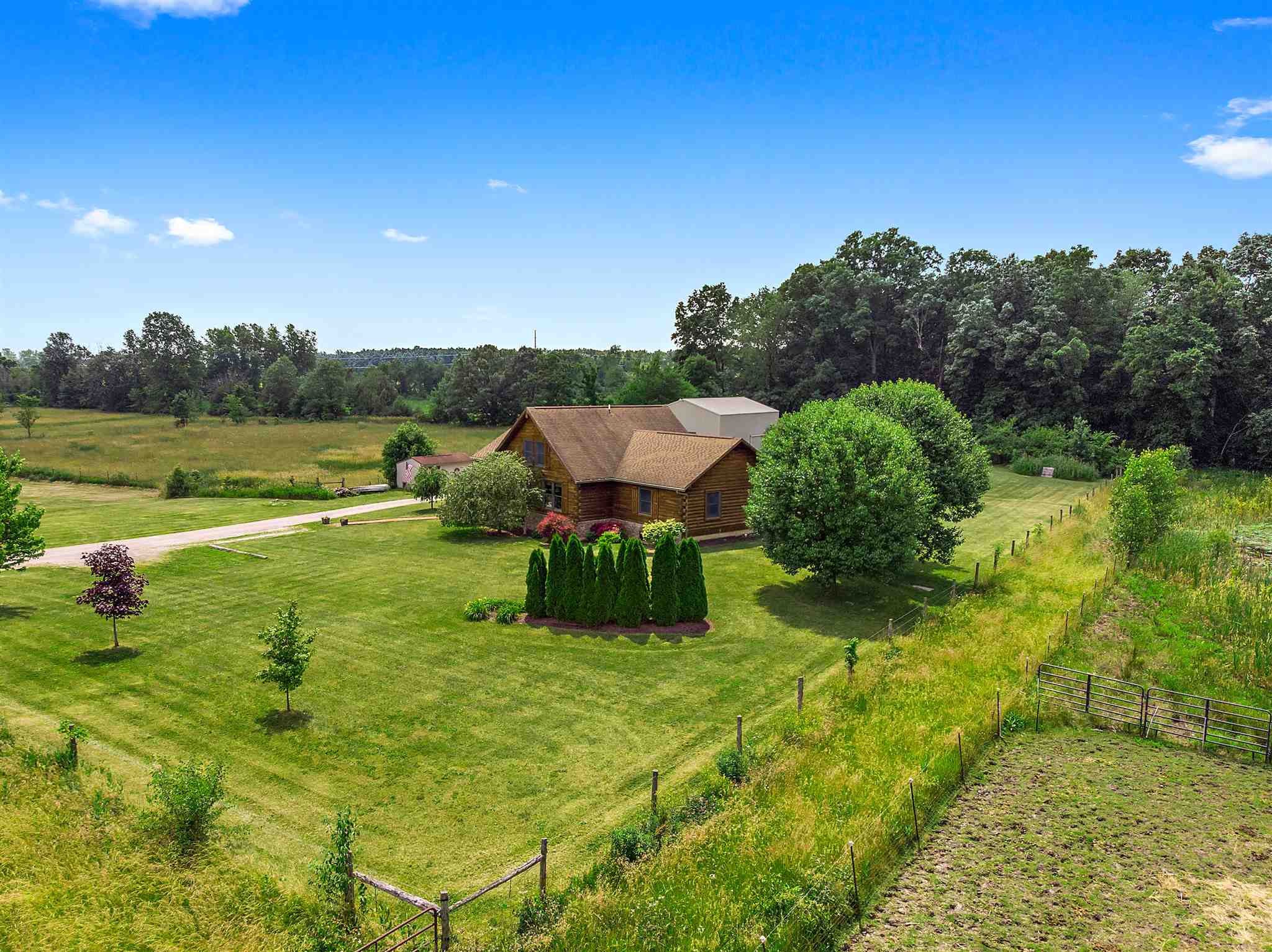 14201 Dunton Road Fort Wayne, IN 46845 - Photo 1 of 36