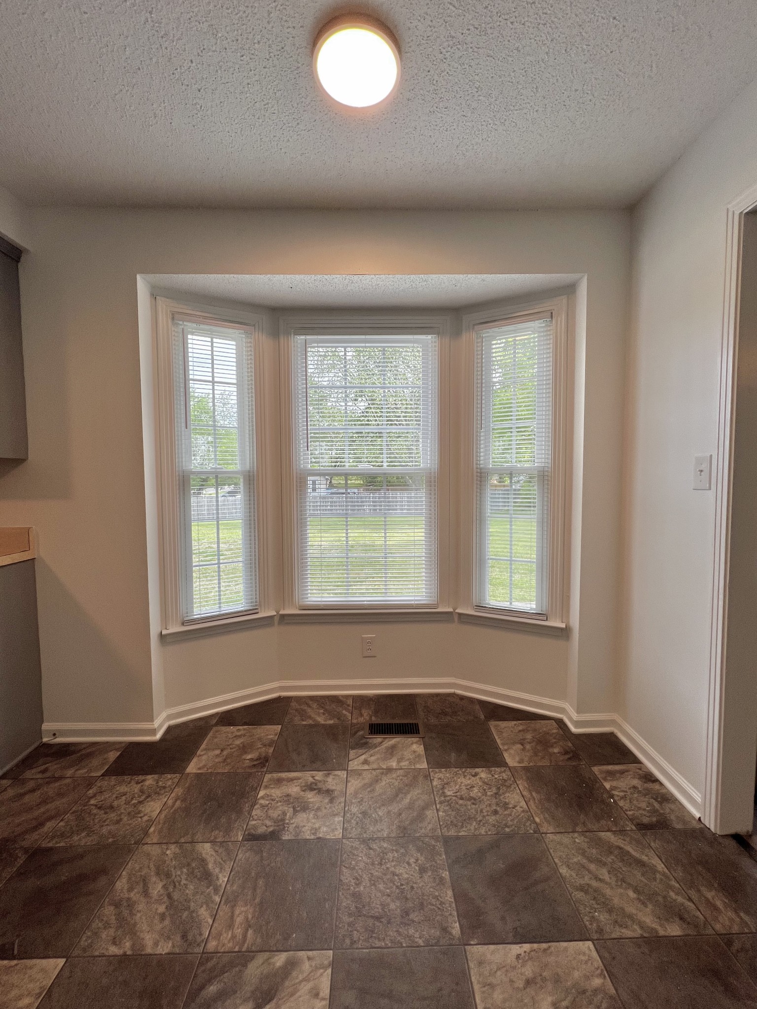2303 Stokes Road Clarksville, TN 37043 - Photo 13 of 20