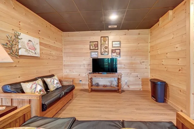 $699,000 | 425 Rhonda Lane, Mineral Bluff, GA 30559