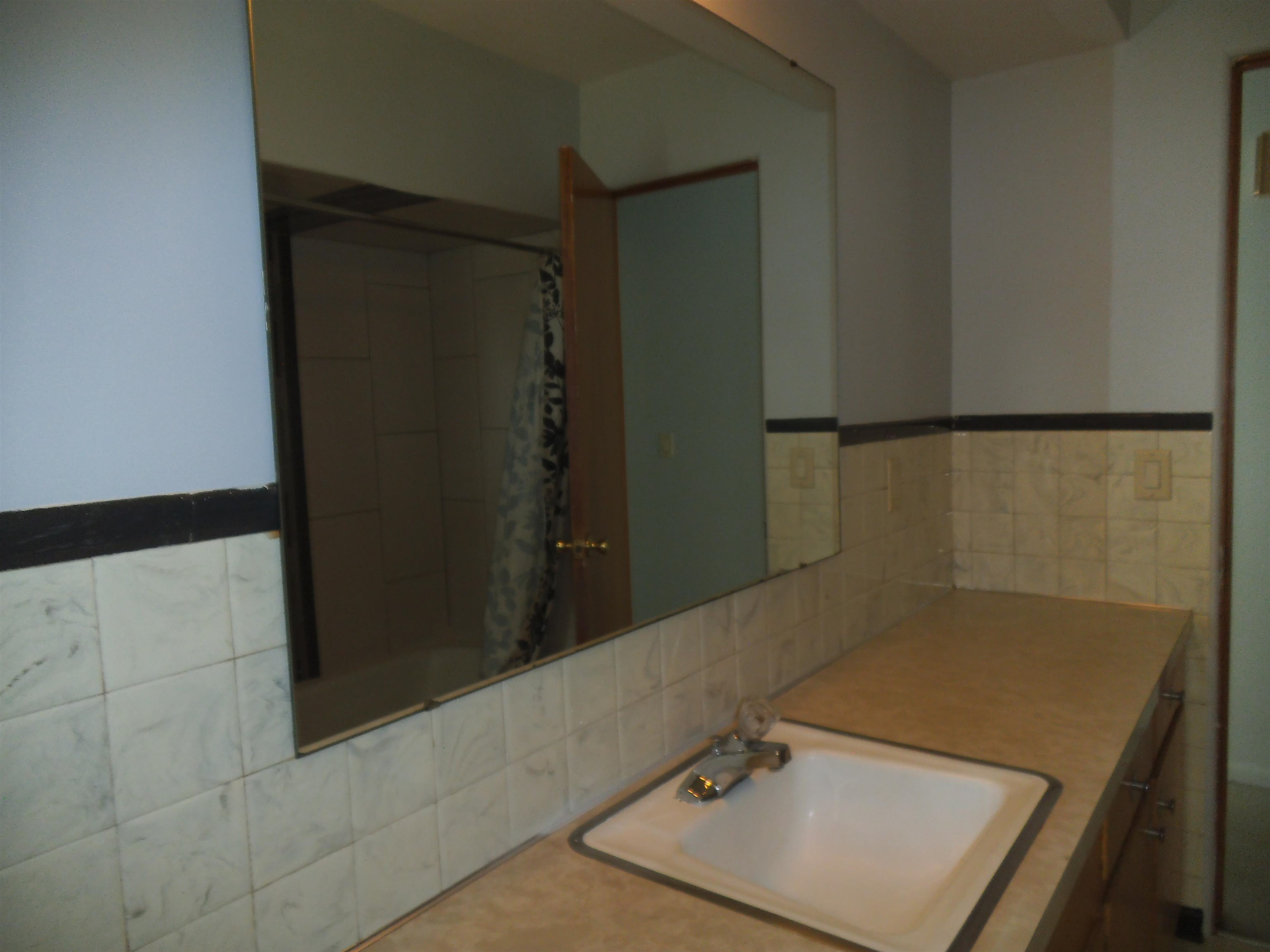 211 Shepard Street Zilwaukee, MI 48604 - Photo 16 of 28