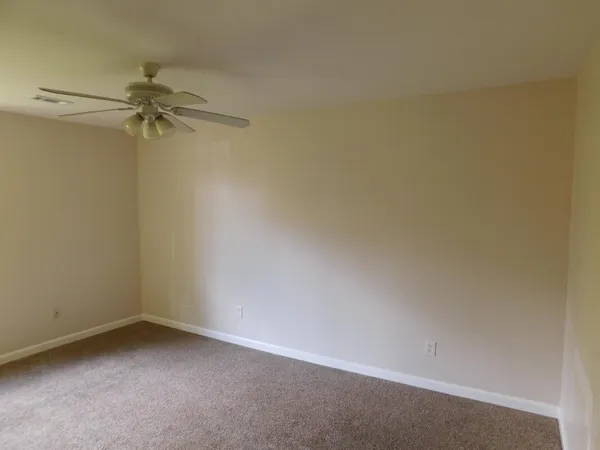 $114,800 | 32005 West 12 Mile Road, Unit 206, Farmington Hills, MI 48334