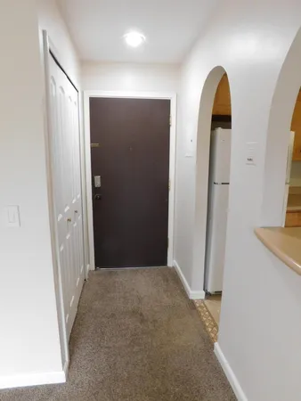 $114,800 | 32005 West 12 Mile Road, Unit 206, Farmington Hills, MI 48334