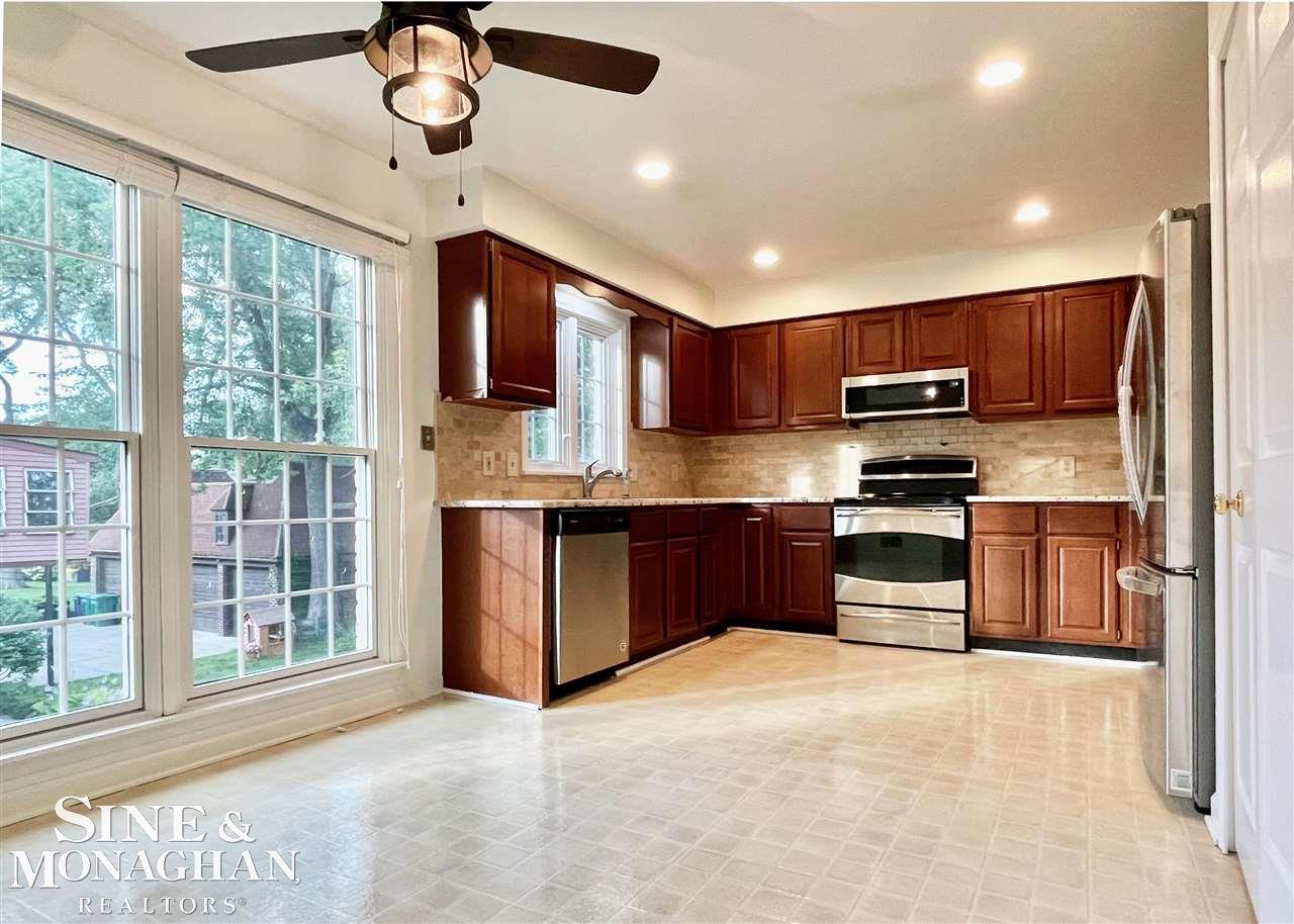 744 Trombley Road Grosse Pointe Park, MI 48230 - Photo 10 of 32