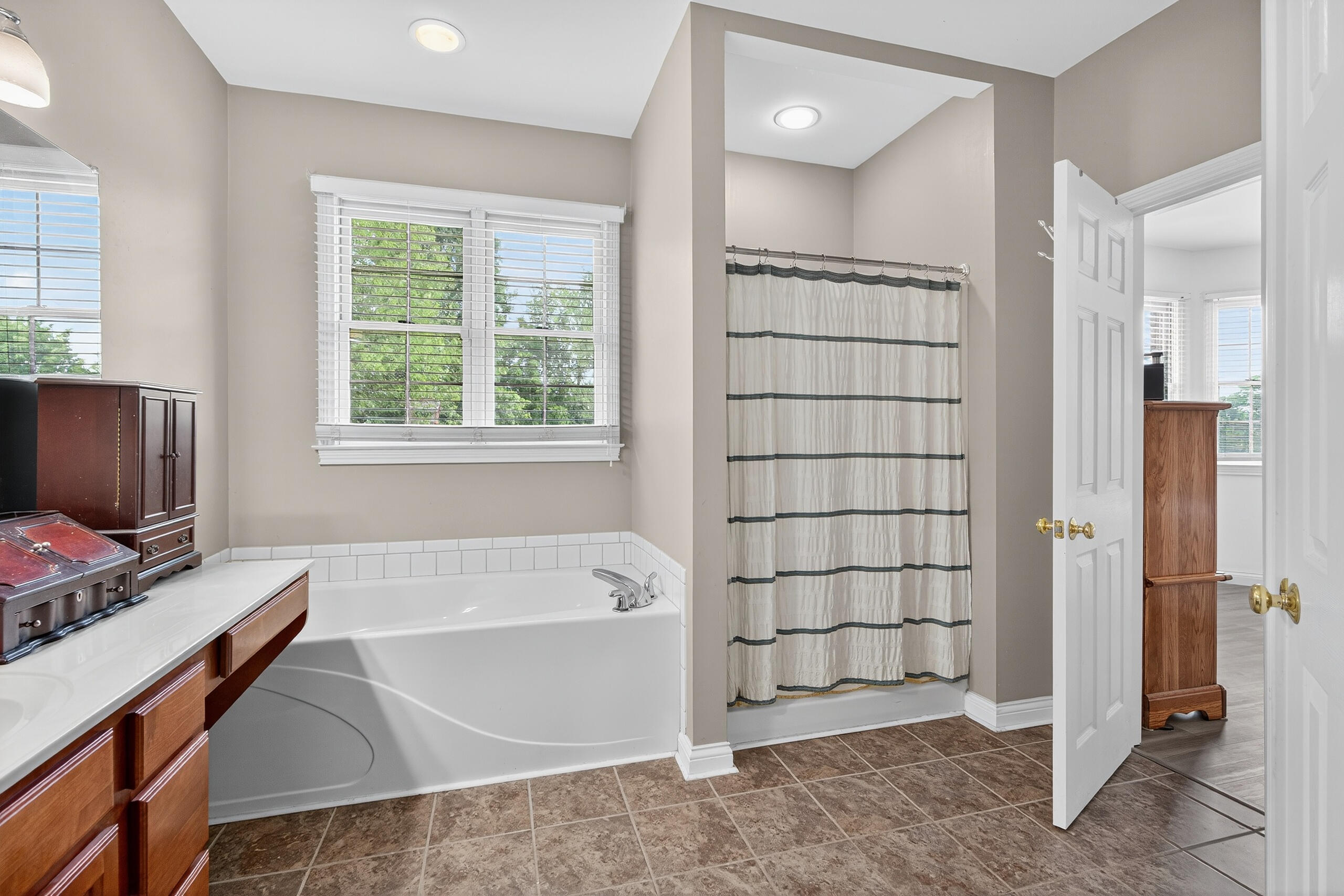 210 Squires Pointe Road Paris, KY 40361 - Photo 16 of 40 210squires18