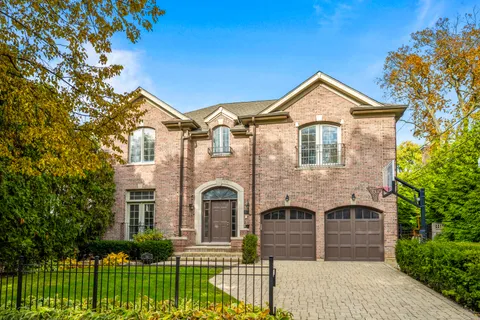 $2,150,000 | 512 Elmwood Avenue, Wilmette, IL 60091