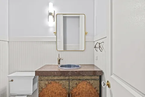 $2,150,000 | 512 Elmwood Avenue, Wilmette, IL 60091