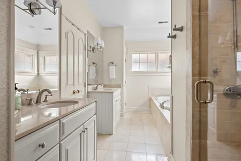 $2,150,000 | 512 Elmwood Avenue, Wilmette, IL 60091