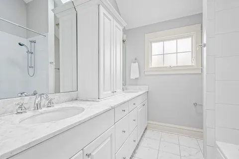 $2,150,000 | 512 Elmwood Avenue, Wilmette, IL 60091