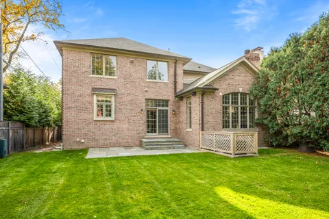 $2,150,000 | 512 Elmwood Avenue, Wilmette, IL 60091