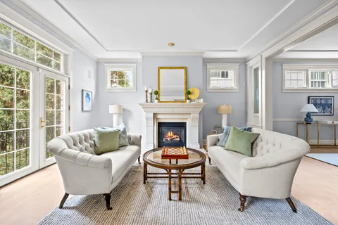 $2,150,000 | 512 Elmwood Avenue, Wilmette, IL 60091